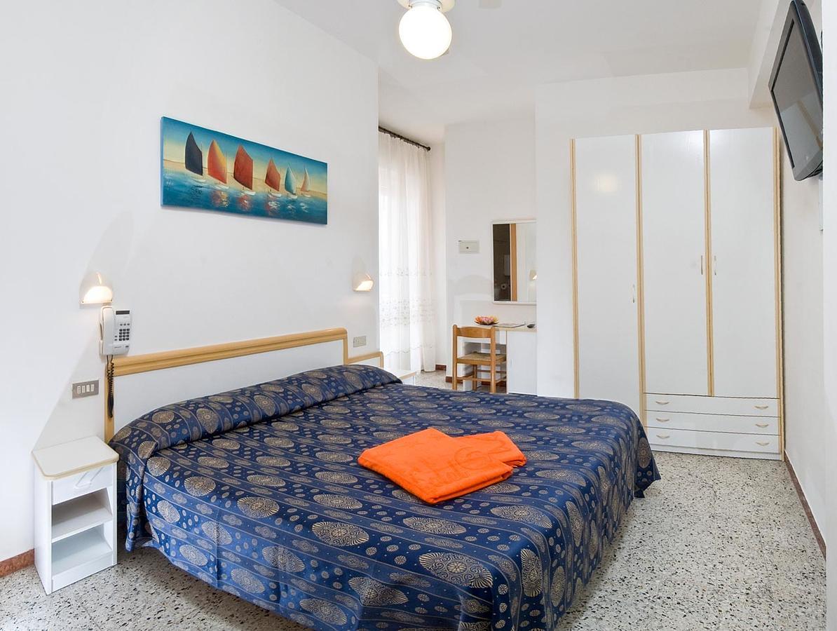 Hotel Venus Riccione Exterior photo